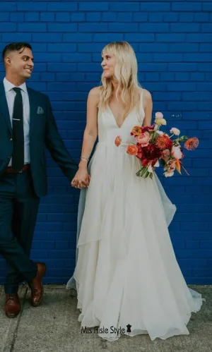 A line V-neckline Summer Wedding Dress