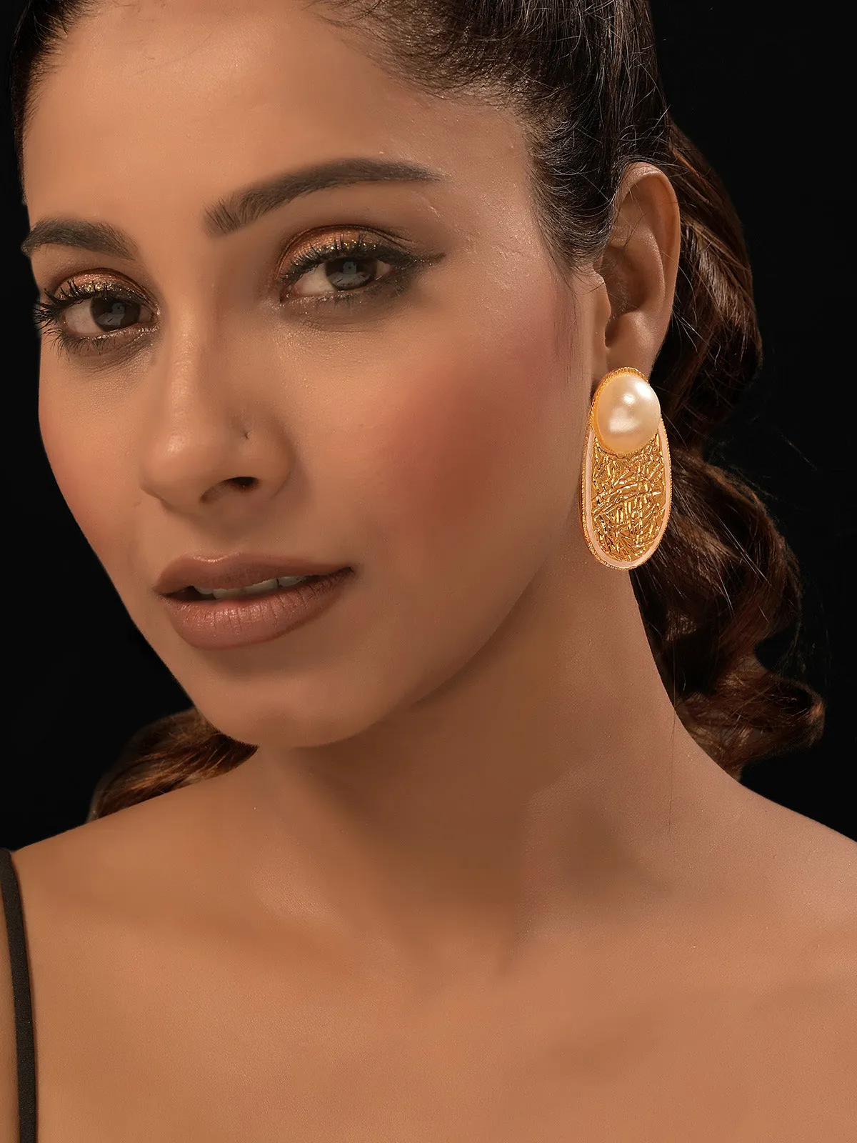 Arieza Earrings